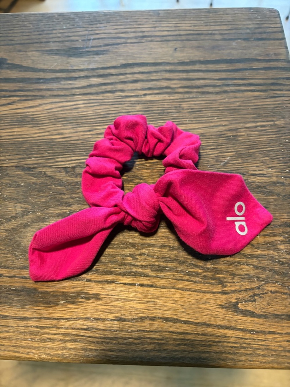 ALO Yoga Fuchsia Knot Bow Scrunchie